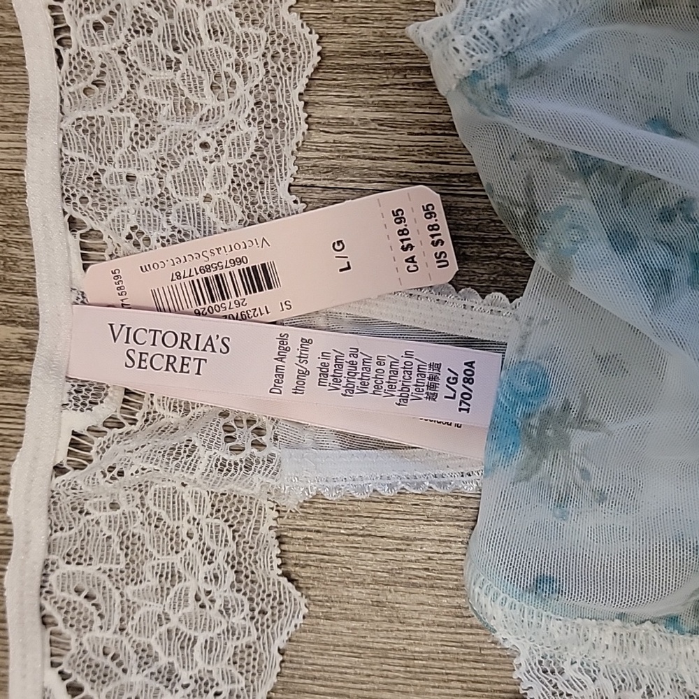 Victoria's Secret White and Blue Floral Underwire Bra - Picture 6 of 6